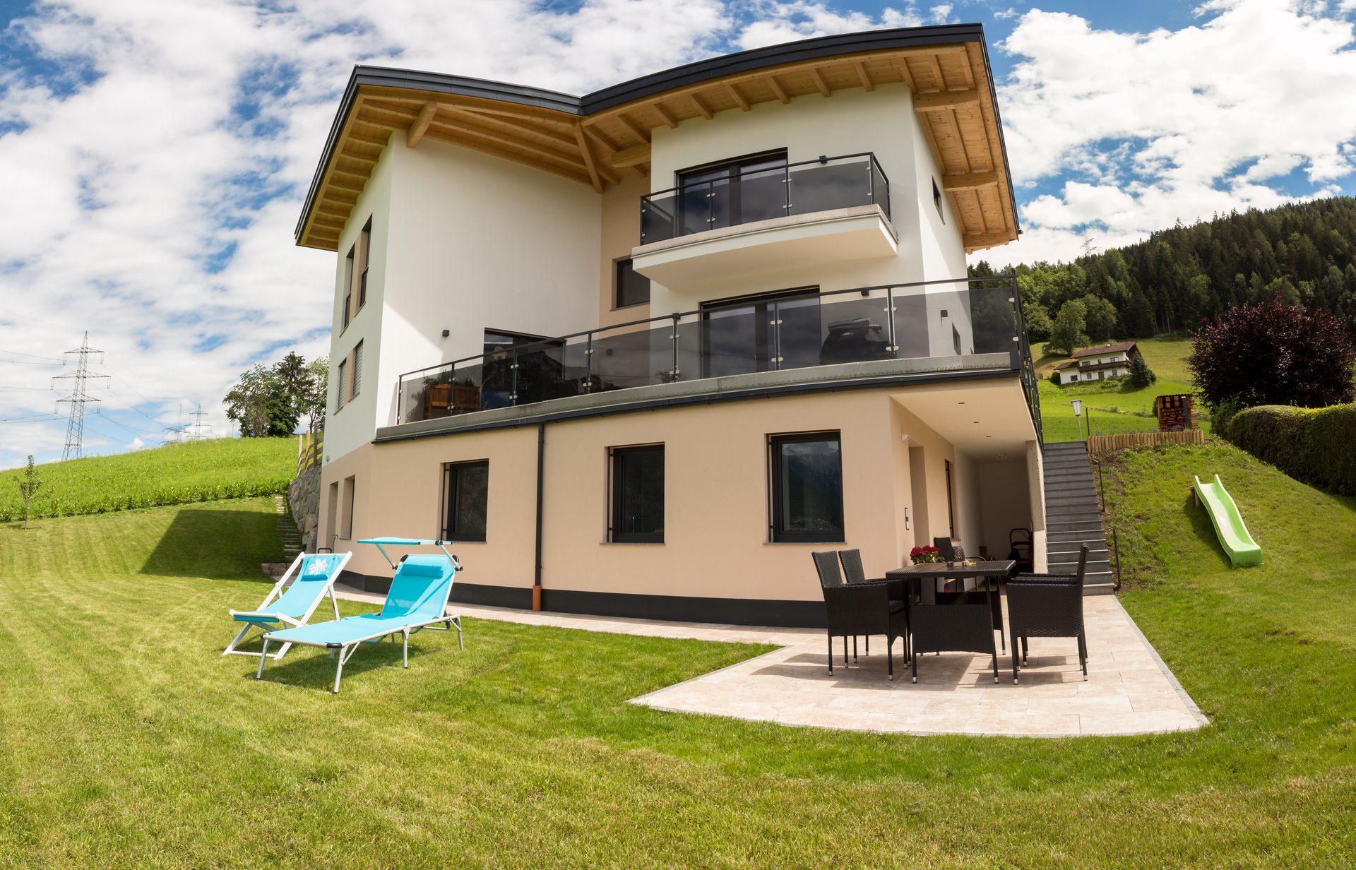 Apart Bergliebe im Sommer mit Garten, Terrasse und Bergpanorama