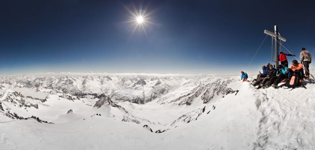Gipfelglück im Winter am Pitztaler Gletscher